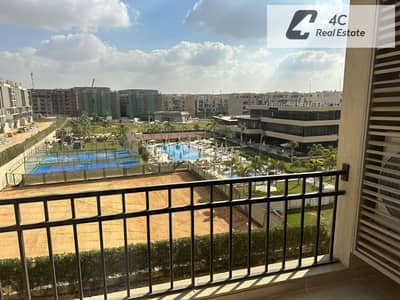 شقة راقية للبيع فى كمبوند Fifth Square – Marasem / Moon Residence بموقع مميز في التجمع الخامس، تشطيب كامل وفرش كامل، جاهزة للسكن الفوري.