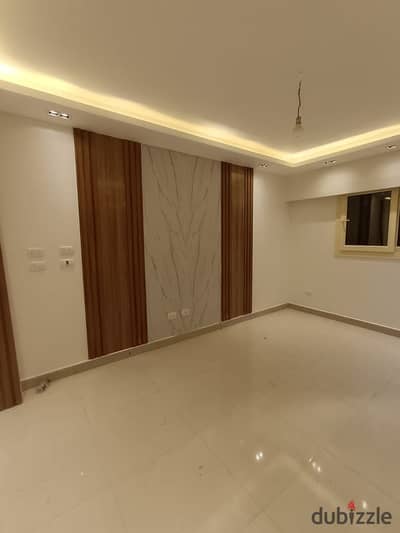 شقه مميزه للبيع بسعر تجاري