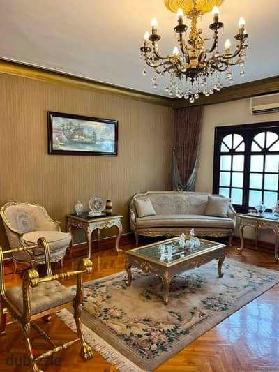 شقة للبيع بالمربع الذهبي بمدينة نصر علي بعد خطوات من عباس العقاد ومصطفي النحاس ومكرم عبيد