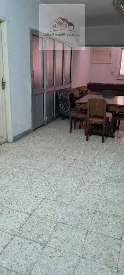 فرصه شقه للبيع بمدينه نصر بعمارات رابعه الاسثتماري  خطوات لطريق النصر وميدان الساعه بالقرب من جميع  الخدمات