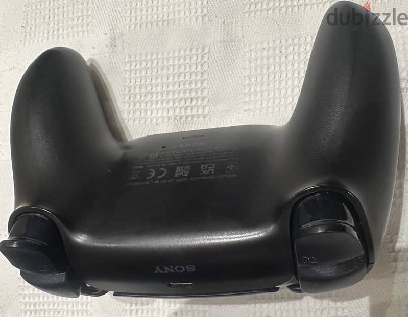 PS 5 Controller 2