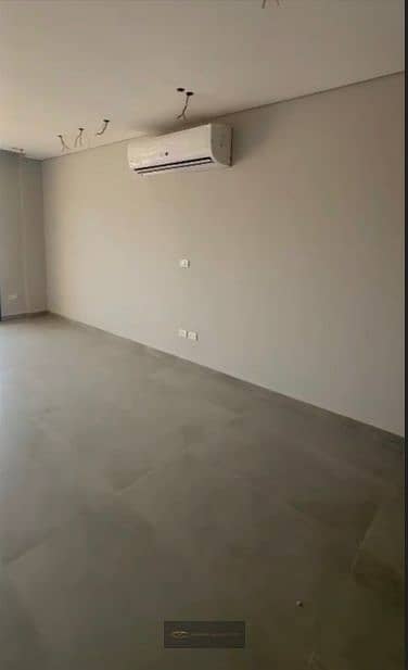 شقة للايجار في فيلدج ويست الشيخ زايد اول سكن تشطيب كامل بالتكيفات 123م