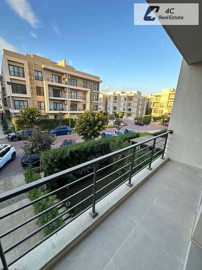 شقة بجاردن للبيع تشطيب كامل بالتكييفات | استلام فوري في كمبوند مون ريزيدنس فيفث سكوير - Fifth Square بالقاهرة الجديدة