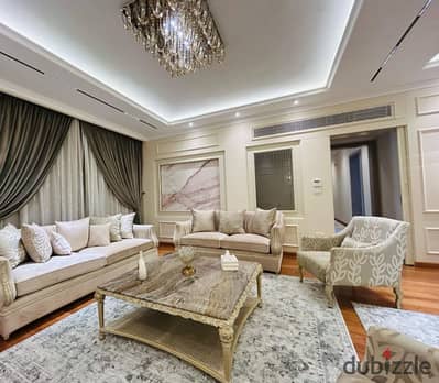 للبيع فى مدينتى بأرقى المراحل بالb8 شقه 239متر تشطيبات خاصه بالكامل دور متكرر فيو جاردن مفتوح