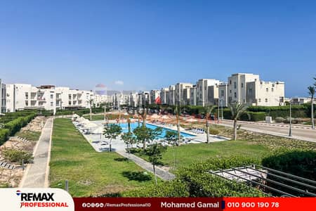 Immediate delivery open view of the swimming pool chalet for sale in amwaj
