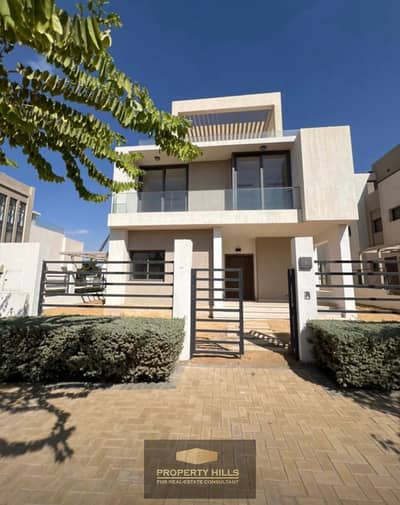 4-story villa in the heart of Sheikh Zayed at an unforgettable price — directly from the owner