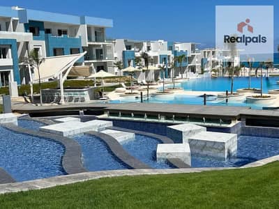 للبيع - شاليه فندقي في فوكة باي الساحل الشمالي  fouka bay north coast  فيو بحر + حمام سباحة ( مفروشة بالكامل مودرن ) بسعر (( 10,800,000 ))