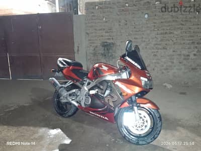 هوندا 919 cbr