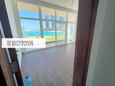 Ready to move chalet on the first row on the sea with a panoramic view of the new Alamein Towers, fully finished and ready for viewing.