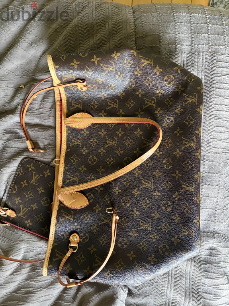 Loius Vuitton Never Full 1