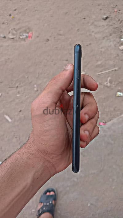 ايفون اس اي
