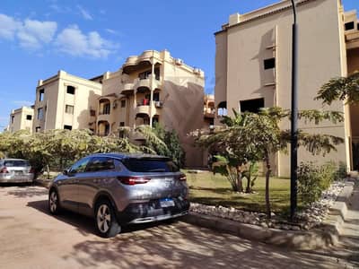 A very special apartment for sale at the lowest price on the market for a quick sale, in a fully serviced and equipped compound. Ready for viewing.