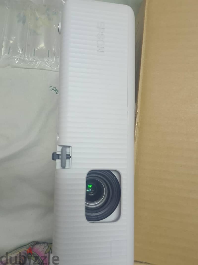 portable projector Epson 2025 new 1