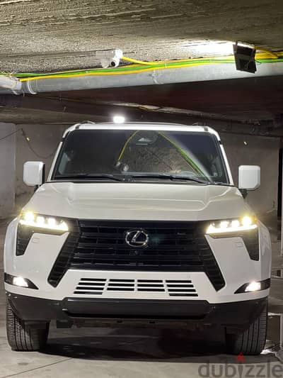 سياره لكزز الشكل الجديد للايجار New Lexus car for rent, 2025 model