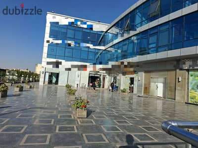 محل للايجار فى التجمع الخامس فى مول مميز يصلح لكافة الانشطه