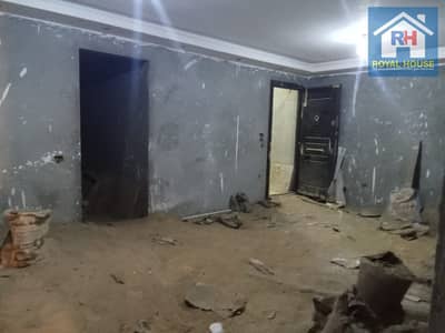 شقه 120م للتمليك شارع عين شمس الرئيسي بالقرب من سنتر بهيه و حاتي احمد ندا النعام