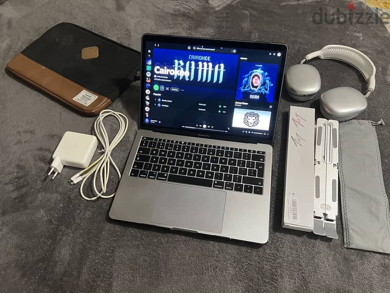 MACBOOK PRO 1