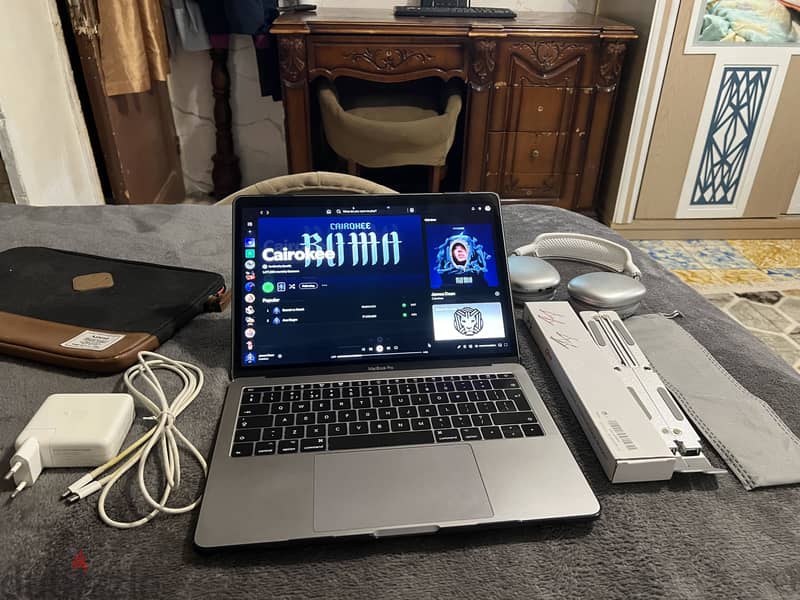 MACBOOK PRO 2