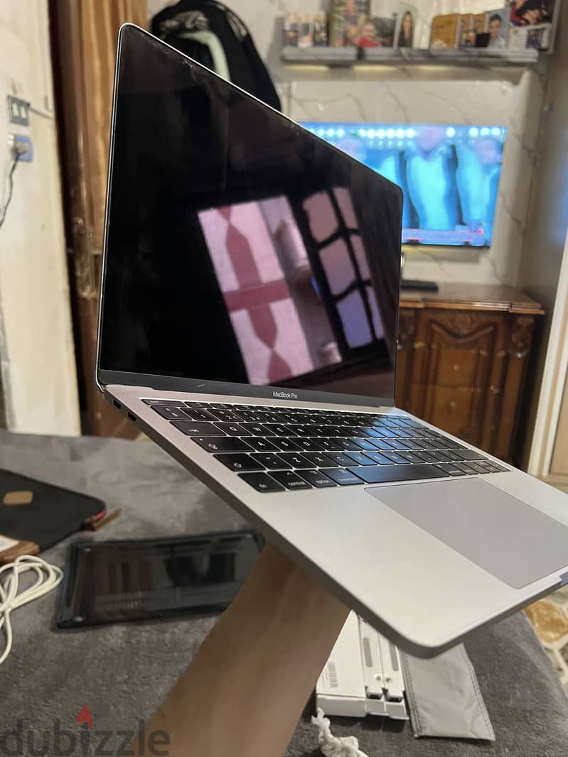 MACBOOK PRO 7