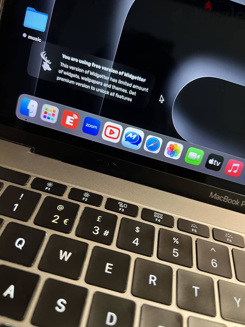 MACBOOK PRO 8