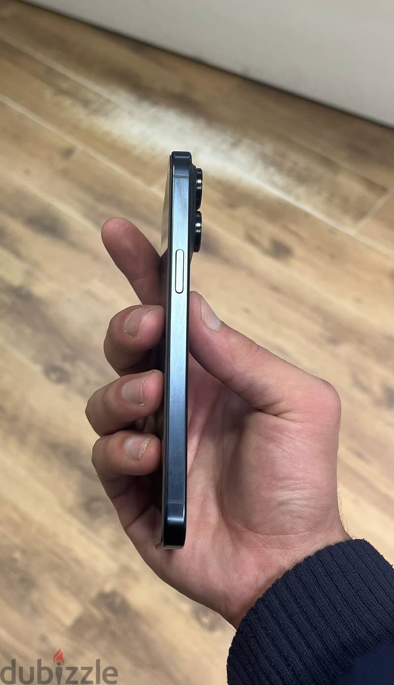 iPhone 15 pro max 3