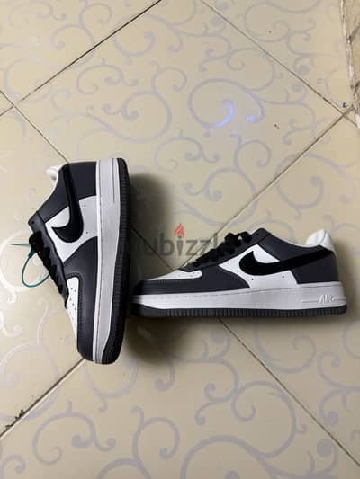 Air Force 1 Dark grey.  مقاس "43 نايك