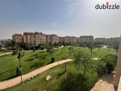 فرصة حقيقية لامتلاك شقة بتشطيب فندقي فاخر في أرقى مناطق مدينتي B11 مجموعة 114 مساحة: 133م ع فيو أكبر جاردن في مدينتي