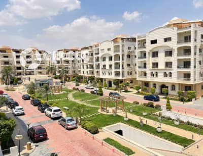 شقة روف ١٦٨م أول سكن بالمطبخ والتكييفات للإيجار في المرام لاند مارك التجمع الخامس Al Maram Landmark New Cairo