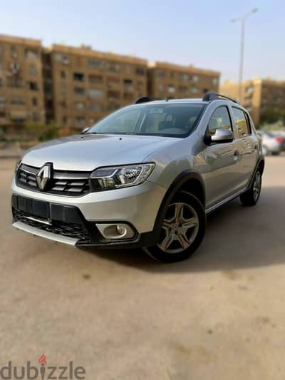 رينو سانديرو ستيب واى 2023