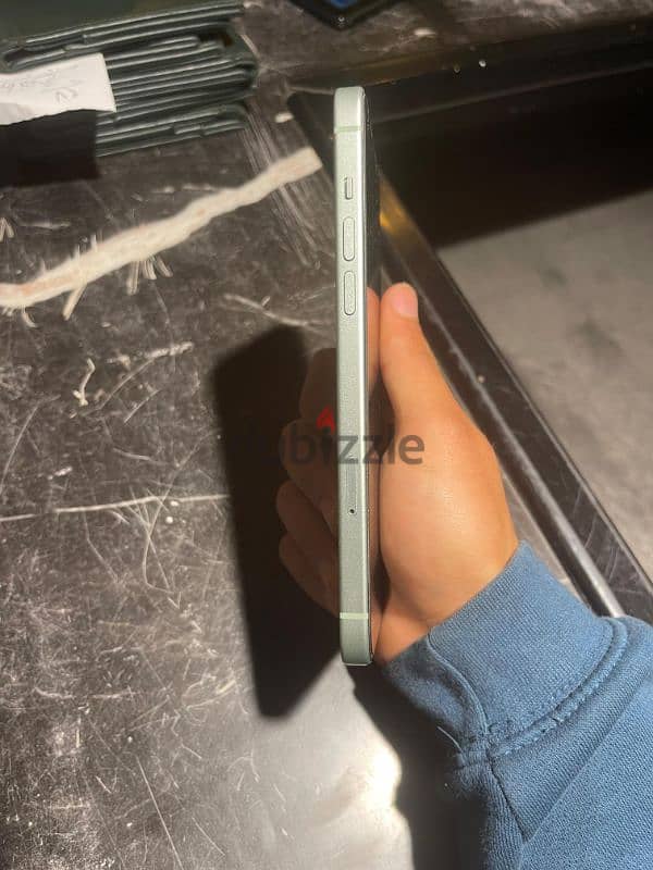 iPhone 15plus 4