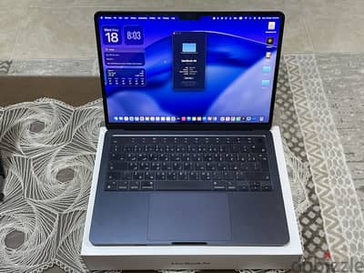 MacBook Air M2 Ship 13.6 inch like new