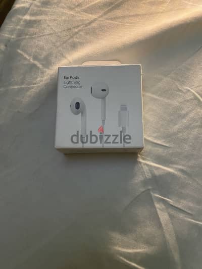 EarPods lightning connector