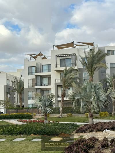 شقة 3 غرف علي الجولف دايركت بتشطيب راقي علي وصلة دهشور بجانب نيو جيزة في palm parks