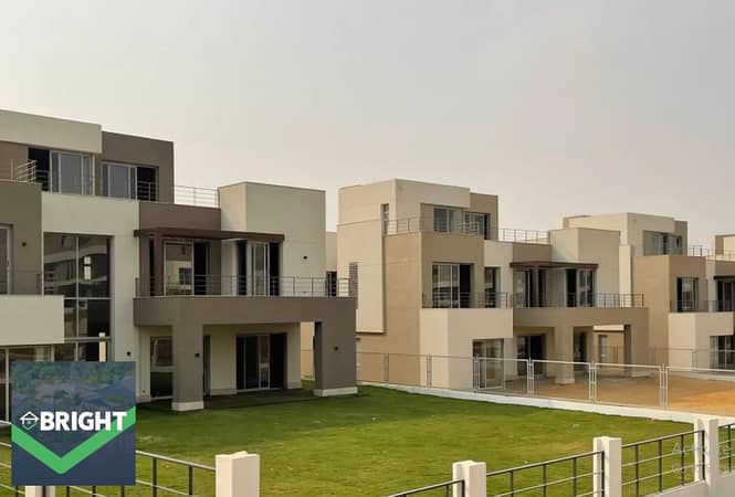 أرخص سعر الان ف الماركت ل فيلا 5 غرف - برايم لوكيشن استلام فوري في بالم هيلز القاهرة الجديدة - بالتقسيط المريح فأستفيد الان - palm hills new cairo