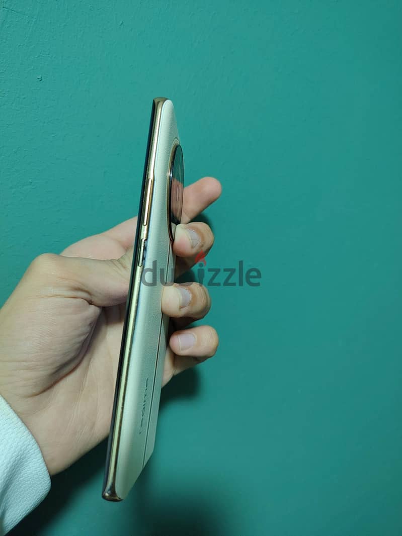 realme 11pro 3