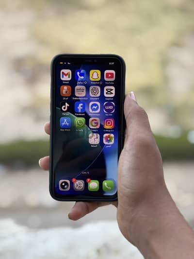 ايفون 11 pro برخص التراب للي يلحق السعر نهاءي الي هيفاصل مش هرد عاليه