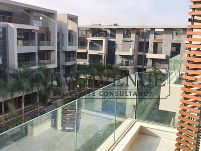 4 bedrooms Penthouse 265 meters fully finished ultra super lux with kitchen cabinets direct on pool ready to move