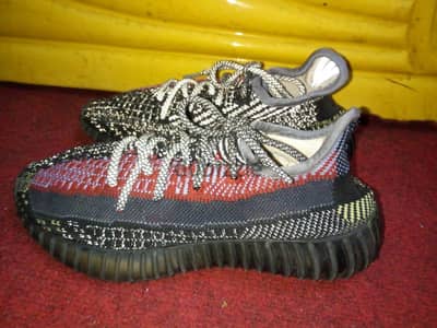 adidas Yeezy حذاء رياضي ييزي بوست 350 V2
