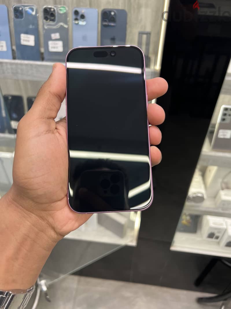 iPhone 16 1