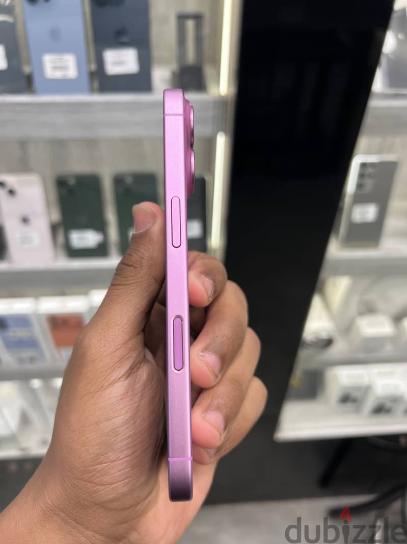 iPhone 16 4