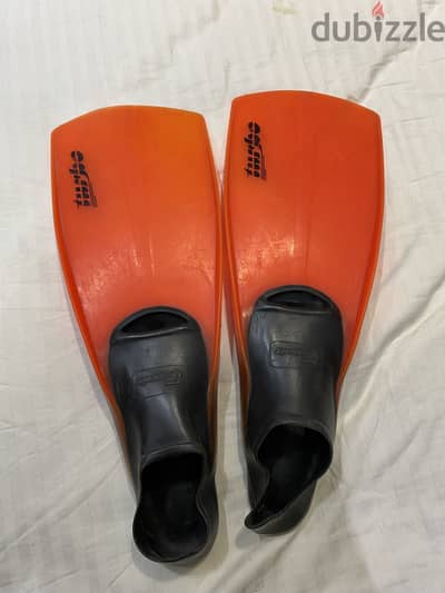 Swim training fins- size: 35-36