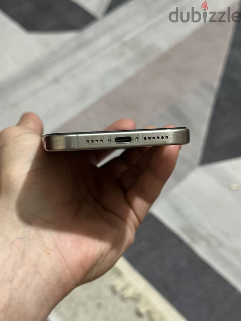 iPhone 15 pro Max 2