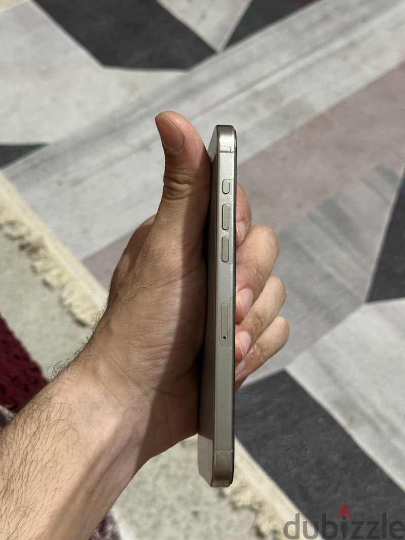 iPhone 15 pro Max 5