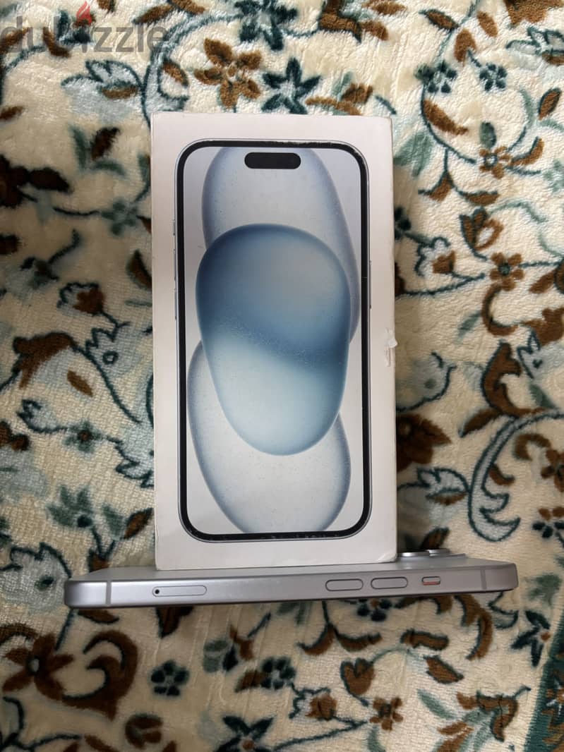 iPhone 15 3