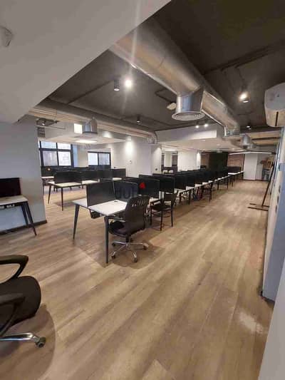 Office for rent in Heliopolis, on a main street, 400 square meters, high-end finishing, fully air-conditioned, administrative license, 5 minutes from Nasr City and Sheraton, and 15 minutes from New Cairo. Close to all services and transportation. A great