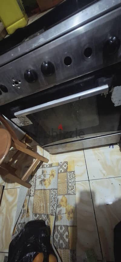 بوتجاز  لم يستخدم من ١٠ سنين فرنه و كا الجديد يحتاج  تظبيطات  للعيون