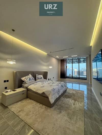 فيلا استاندالون تشطيب فاخر مع private pool واكثر من 50 % خصم علي طريق السويس جوار الجمال في طلالة بجوار سوديك وبالقرب البروج و لافسيتا برايم