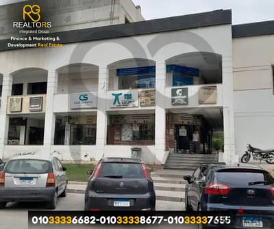 محل23م تجاري للبيع داخل مول كمبوند حدائق المهندسين زايد