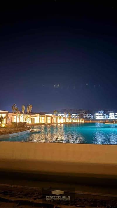شاليه متشطب لقطه 3 غرف للبيع في الساحل بفيو لاجون D bay بجوار لافيستا