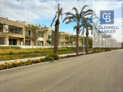 فيلا مستقلة بمساحة أرض 956 مترللبيع جاهزة للسكن في بالم هيلز  التجمع الخامس -القاهرة الجديدة - 6 غرف